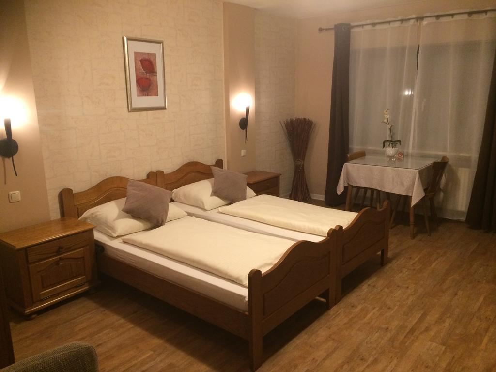 Hotel Zum Schnackel In Mainz Wiesbaden Bagian luar foto