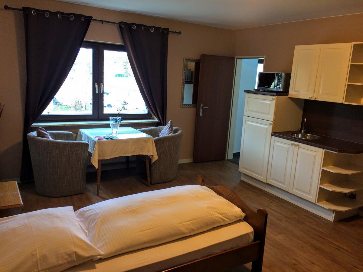 Hotel Zum Schnackel In Mainz Wiesbaden Bagian luar foto