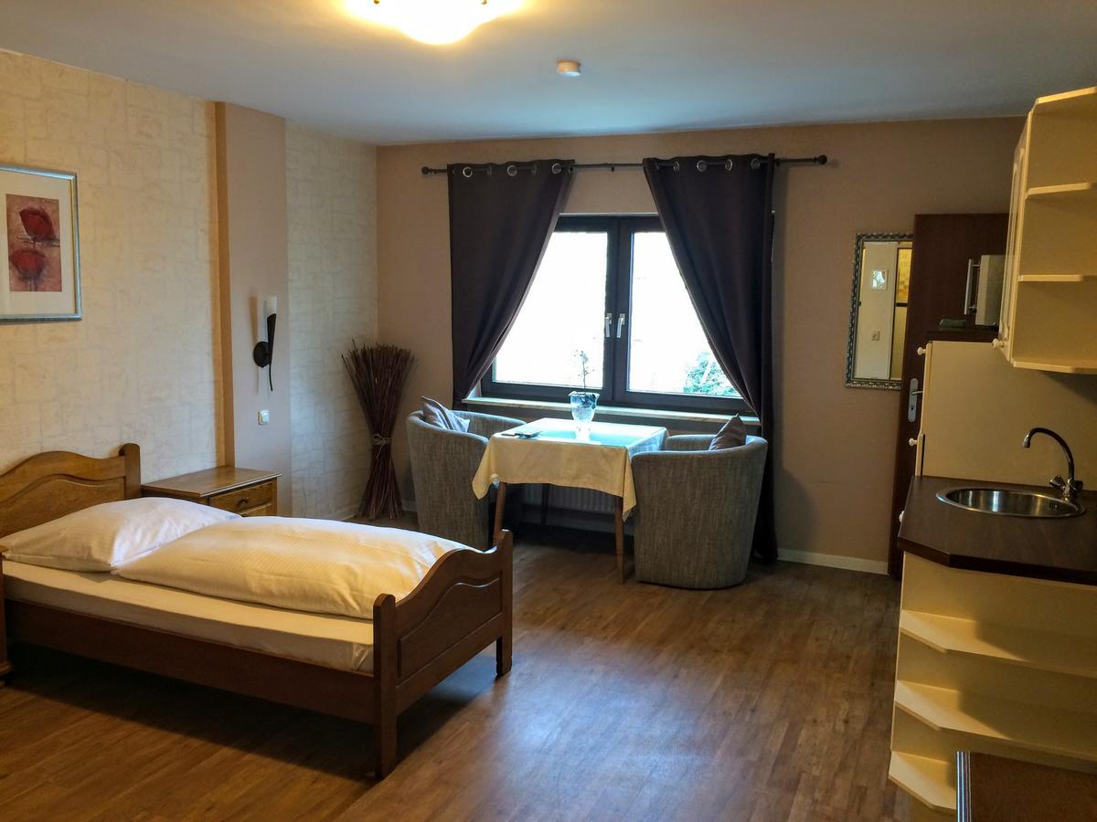 Hotel Zum Schnackel In Mainz Wiesbaden Bagian luar foto
