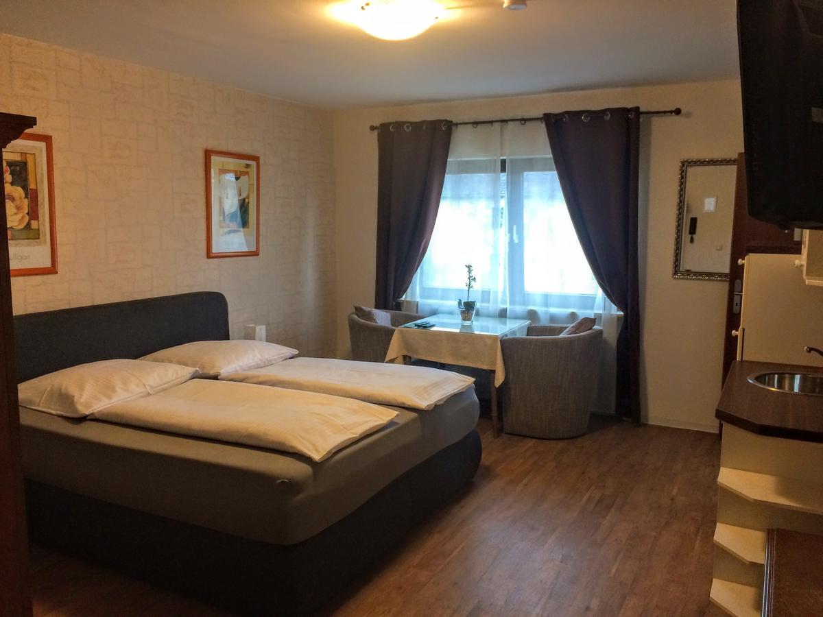 Hotel Zum Schnackel In Mainz Wiesbaden Bagian luar foto