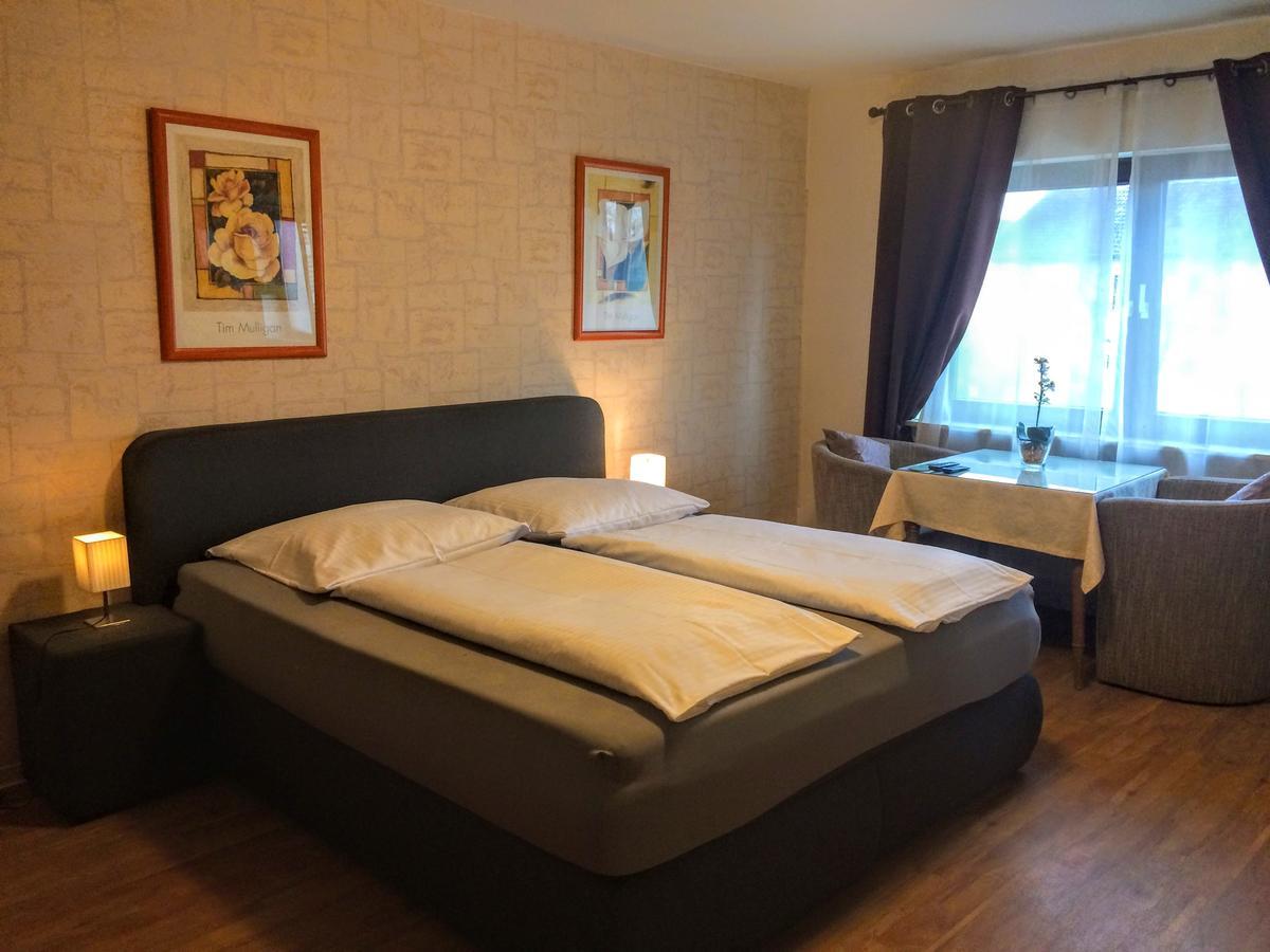 Hotel Zum Schnackel In Mainz Wiesbaden Bagian luar foto