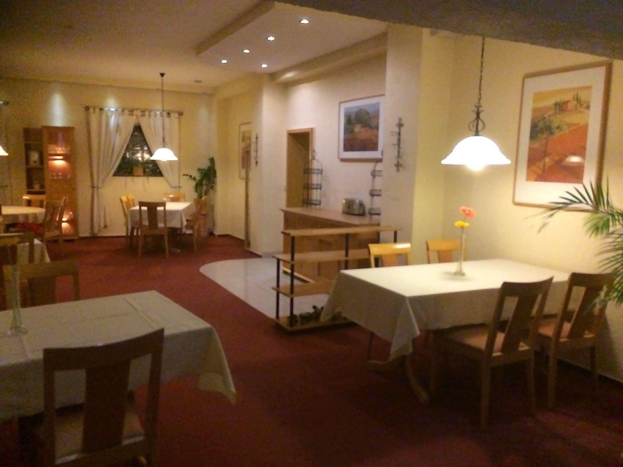 Hotel Zum Schnackel In Mainz Wiesbaden Bagian luar foto